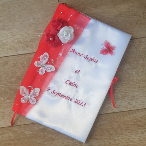 Livre d'or mariage rouge et blanc, décor papillon et roses, personnalisé, saperlipopette création