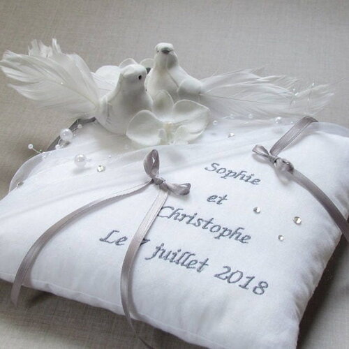 Porte alliance mariage, accessoire personnalisé, gris, blanc, oiseaux, colombes, coussin d'alliance, romantique, saperlipopette création