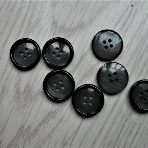 Boutons gris foncé , rebord noir , neufs , 1.9 cm , b23