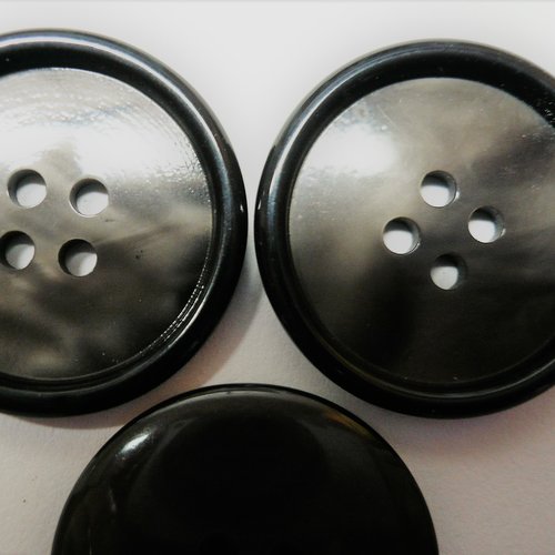 Boutons taupe reflets nacrés , tour noir , 2.5 cm , neufs , b48