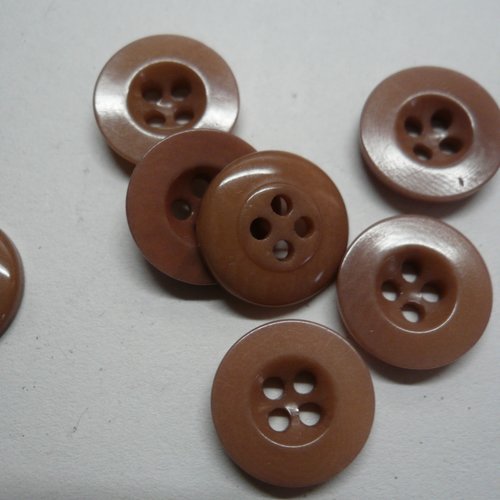 Boutons ronds marron clair caramel zébré, neufs ,quatre trous , diamètre : 1.7 centimètre b99