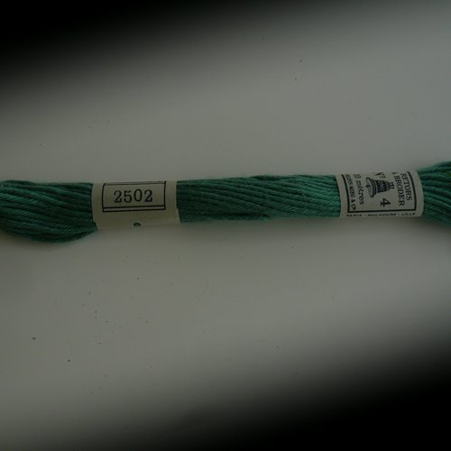 Coton à canevas vert , numéro  2502 , cc2