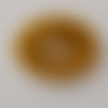 Bouton beige caramel/lait , neuf , bombés , 2 cm , b173
