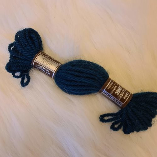 Echevette de laine colbert bon pasteur   pour tapisserie .   colori malachite n°7860 .