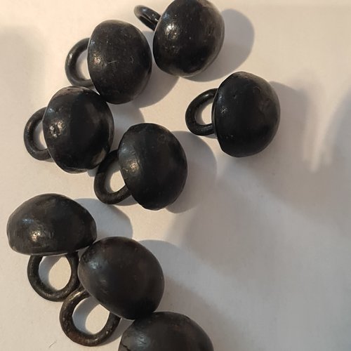 Boutons ronds , noirs, b152