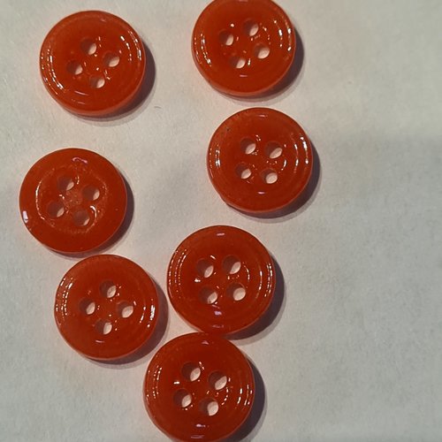 Boutons ronds rouge en verre , 0.9 cm , neufs , b184