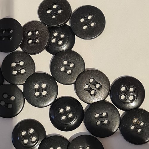 Boutons noirs , plats ,1.4 cm, b237
