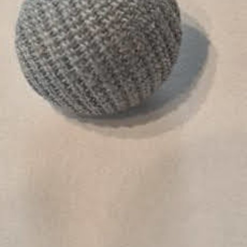 Boutons recouverts de tissu gris  , neufs  , 1.5 cm , b269