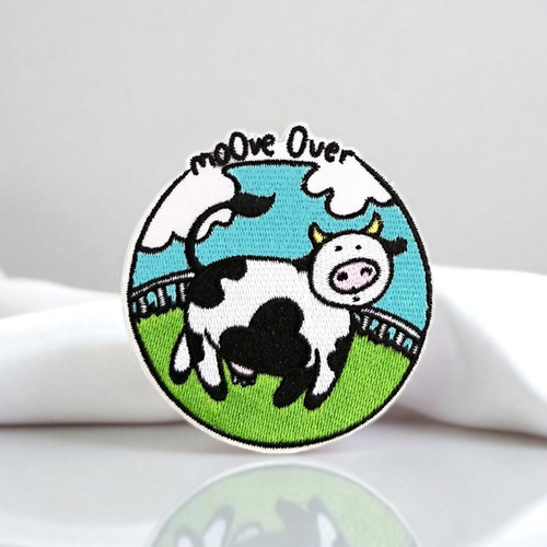 Patch vache, écusson brodé thermocollant pour customisation de vêtements et accesoires, 7,3 cm (2.87")