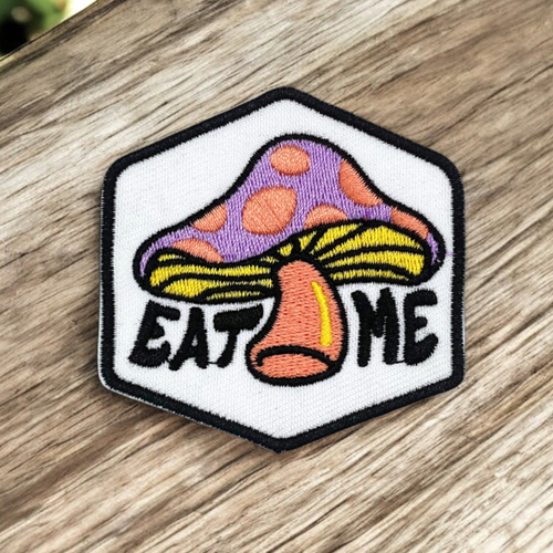 Patch brodé psychédélique "eat me" - champignon rétro groovy pour customisation vintage