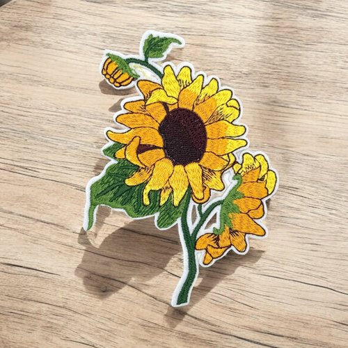 Patch brodé fleurs tournesols - ecusson thermocollant