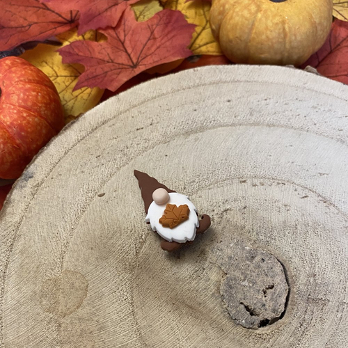 Aimant gnome feuille orange