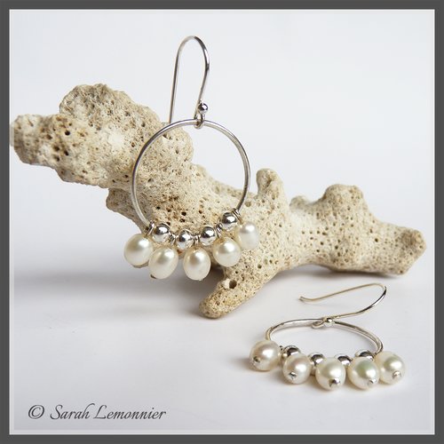 Boucles d'oreilles créoles en argent et pendeloques de perles de culture ovales blanches- mariage -