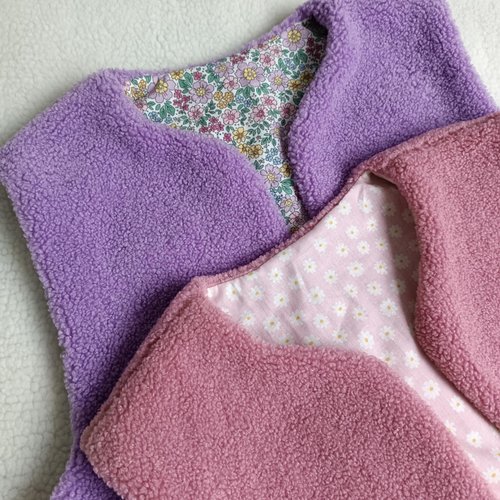 Gilet sans manche lila réversible femme,gilet moumoute rose,fait main en france,gilet marguerite