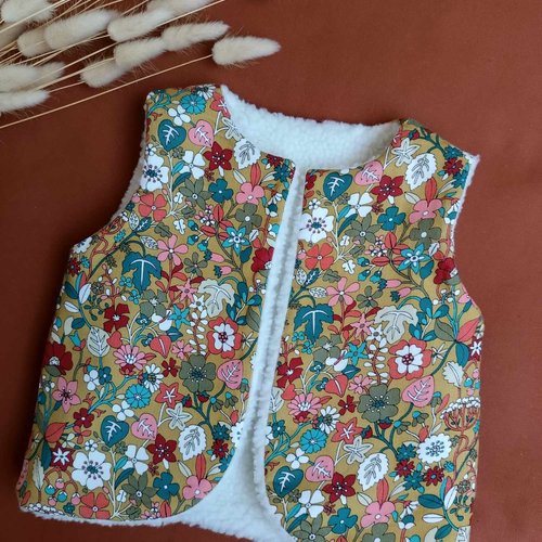 Gilet berger enfant réversible ,gilet moumoute et velours fleuri,sans manche, moumoute,fait main en france,