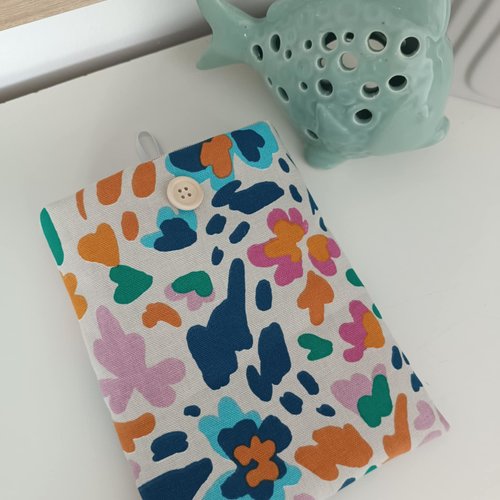 Pochette livre de poche ,broché fleuri,pochette livre personnalisée,