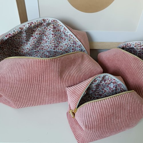 Maxi trousse de toilette en velours côtelé rose poudre, fait main en france,trousse voyage,accessoires cheveux,housse lisseur