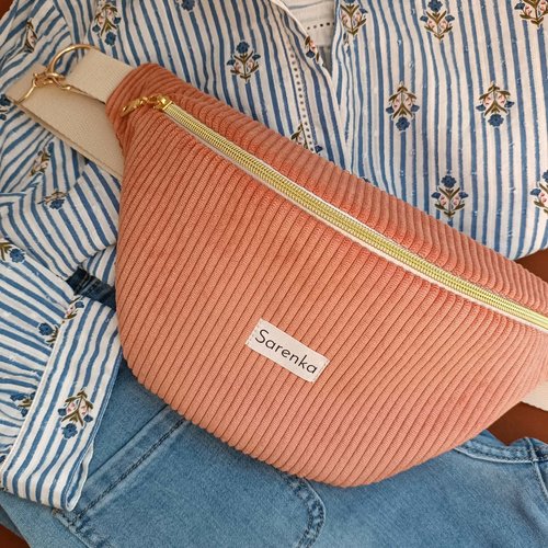 Sac banane en velours côtelé corail