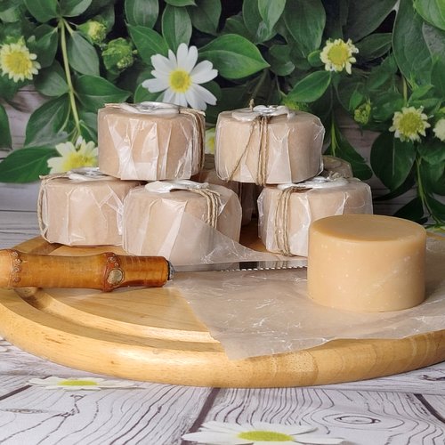 Petit crottin au lait de chèvre.