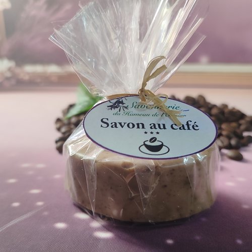 Savon exfoliant au café.