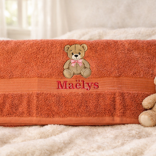 Serviette de bain personnalisée – cadeau de naissance unique