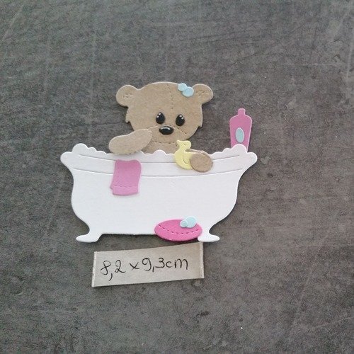 Découpe ourson dans baignoire