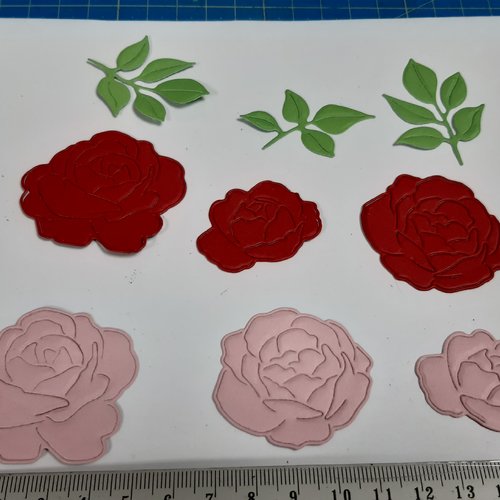 Lot de 3 roses avec feuille