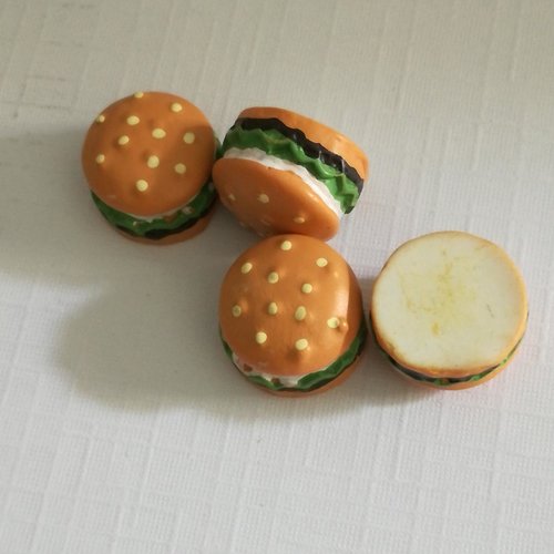 Lot de 4 cabochons hamburger en résine - 1.9 centimètres de diamètre 0.9 millimètre d'épaisseur