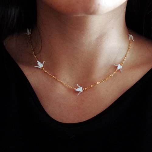 Collier d'oiseaux en origami, cadeau d'anniversaire pour femme, bijoux délicats, cadeau personnalisé, petite grue japonaise en origami