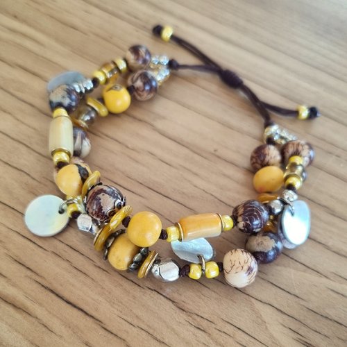 Bracelet à breloques de nacre en perles naturelles