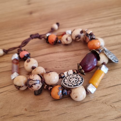 Bracelet hippie breloques et graines
