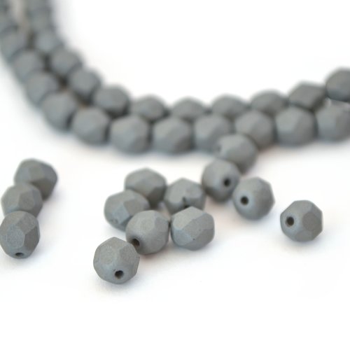 25 perles de bohême gris mat à facettes ovales 6mm