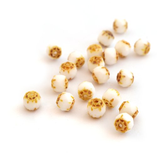 25 perles de bohême blanches à facettes  6mm