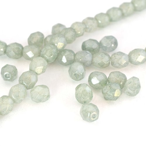 25 perles en verre gris vert à facettes 6 mm