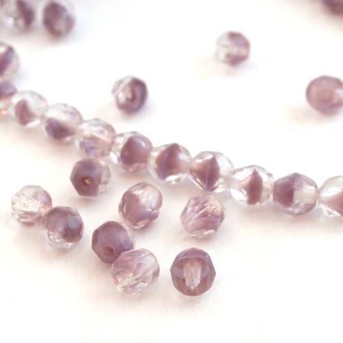 25 perles en verre mauve à facettes 6 mm