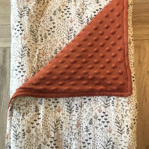 Couverture feuillages et brique