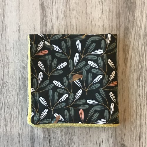 Serviette pour le visage feuilles