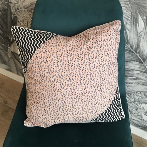 Coussin coton rose et noir
