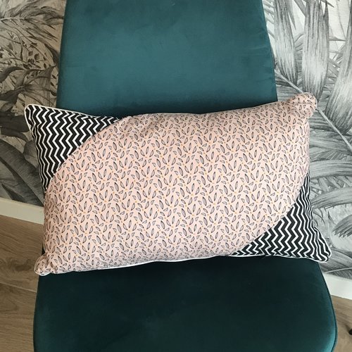 Coussin coton rose et noir