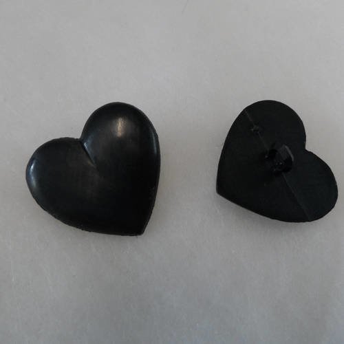 2 boutons à queue plastique 27 mm cœur noir