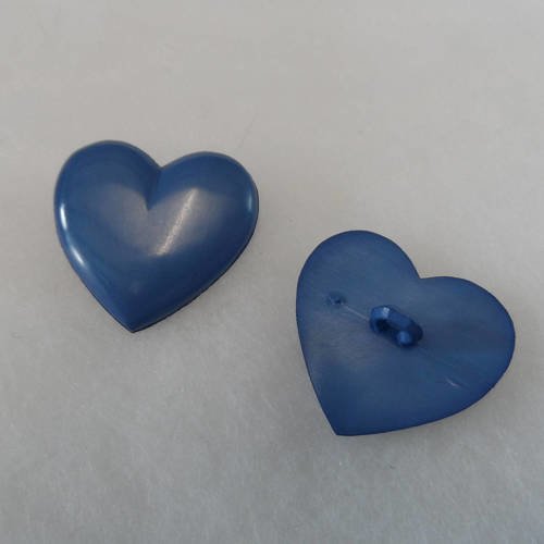 2 boutons à queue plastique 27 mm cœur bleu