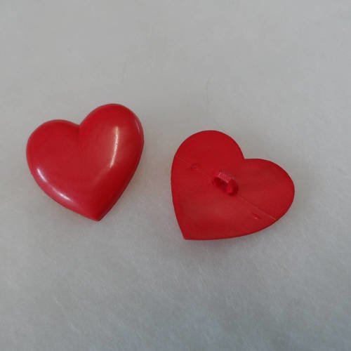 2 boutons à queue plastique 27 mm cœur rouge vif