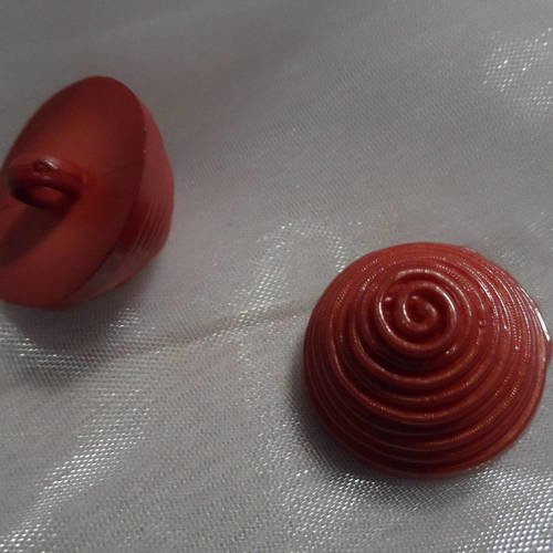 2 boutons à queue plastique 22 mm motif spirale