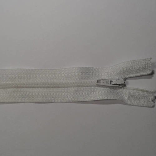 Fermeture à glissière nylon non séparable 20 cm blanc cassé