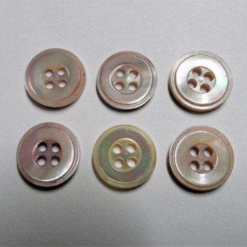 6 boutons rond 4 trous en nacre 11 mm ivoire