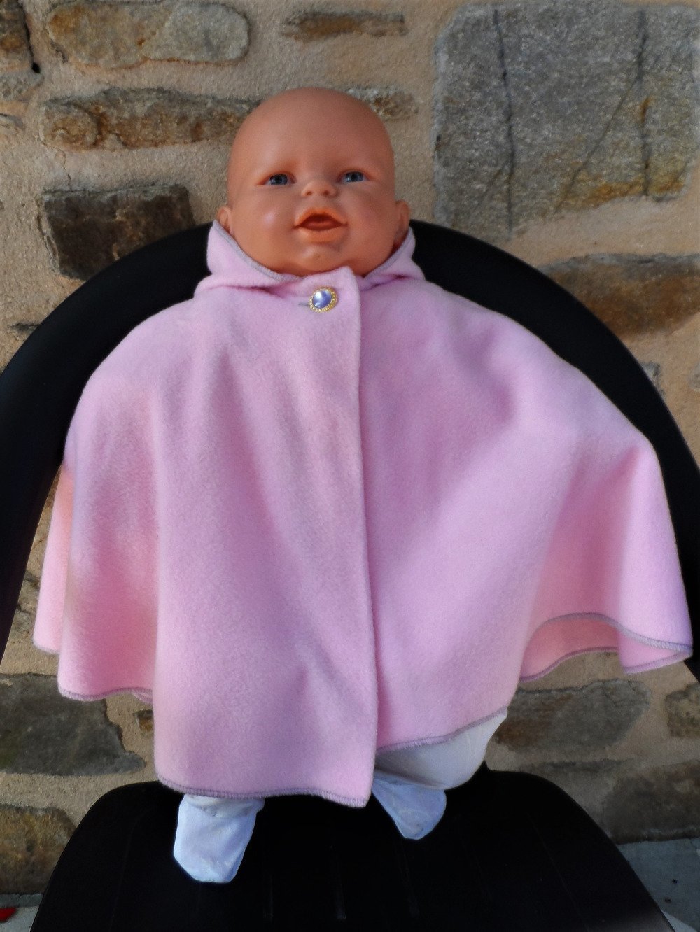 Cape Bebe Avec Capuche En Polaire Rose Un Grand Marche