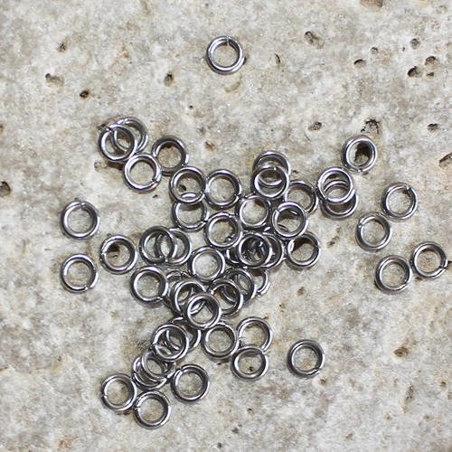 50 anneaux en acier inoxydable 4 mm argenté 