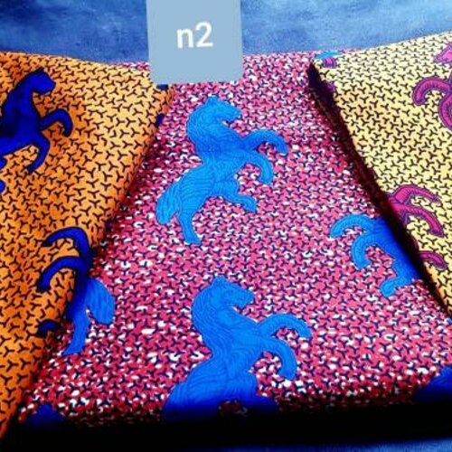 Tissu wax,imprimé cheval,3 coloris  aux choix, à partir de 50cm sur 116cm de largeur. ankara fabric.
