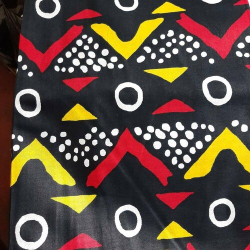 Bogalan 100% coton ,motifs géométriques sur un fond noir,å partir de 50cm/120cm de largeur.ankara fabric.
