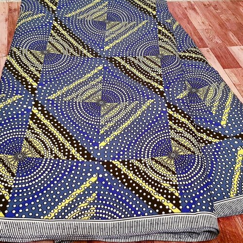 Tissu wax motif papillons, à partir de 50cm/116cm,ankara fabric. livraison gratuite.